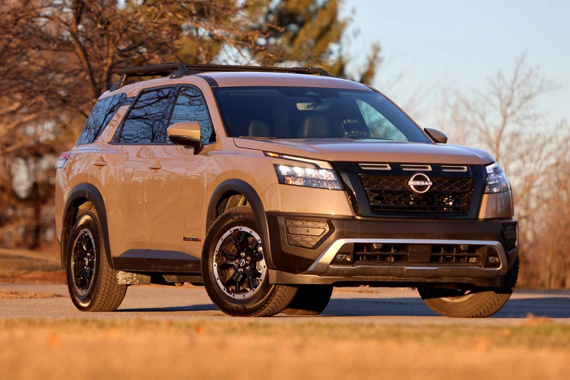 5. Nissan Pathfinder 2023 (giá khởi điểm: 36.535 USD).