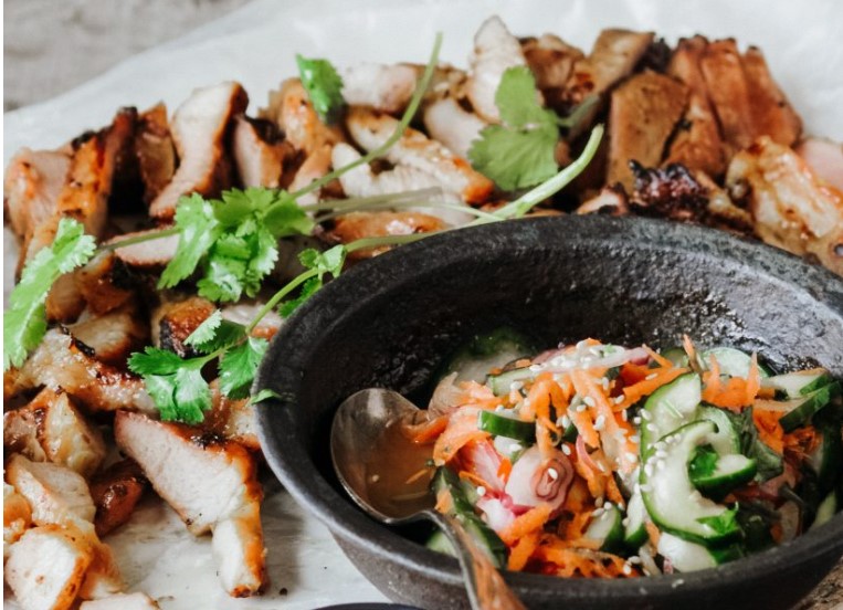 Không phải mật ong, nguyên liệu rất quen thuộc này sẽ giúp thịt nướng vừa mềm vừa béo