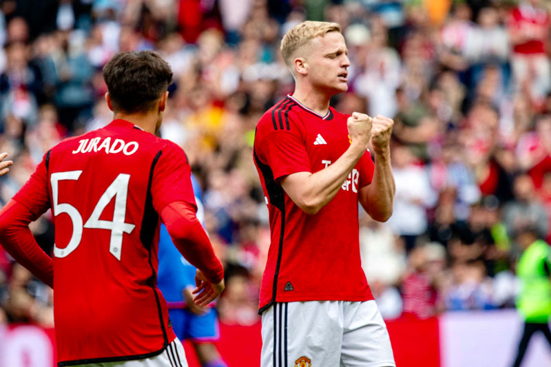 CLIP: Van de Beek lập siêu phẩm, Man Utd thắng trận thứ 2 liên tiếp