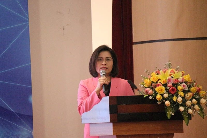Bà Trịnh Thị Hương – Phó Cục trưởng Cục Cục Phát triển doanh nghiệp, phát biểu khai mạc diễn đàn.