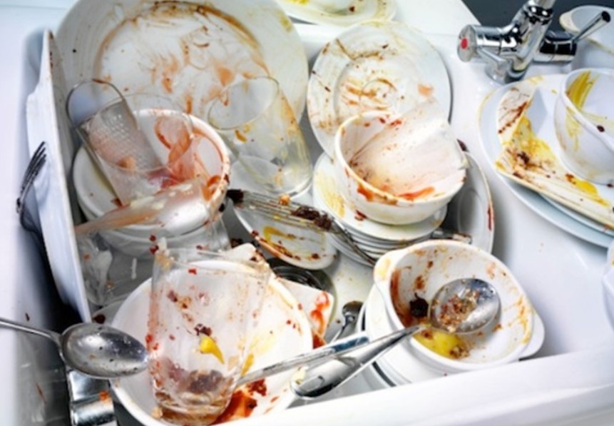 Sai lầm "kinh điển" của các gia đình khi rửa bát có thể rước bệnh ung thư cho cả nhà