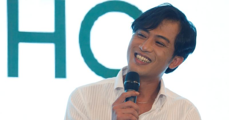 Doãn Quốc Đam gây bất ngờ với màn biến đổi giọng nói ở phim "Làng trong phố"