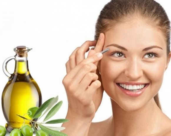 5 cách khiến đôi lông mày trở nên đen rậm bằng dầu oliu