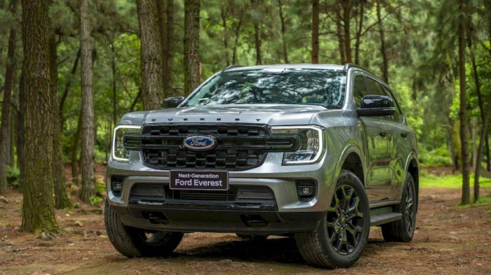 Xe SUV tiếp tục đua khuyến mại, giảm giá trăm triệu đồng