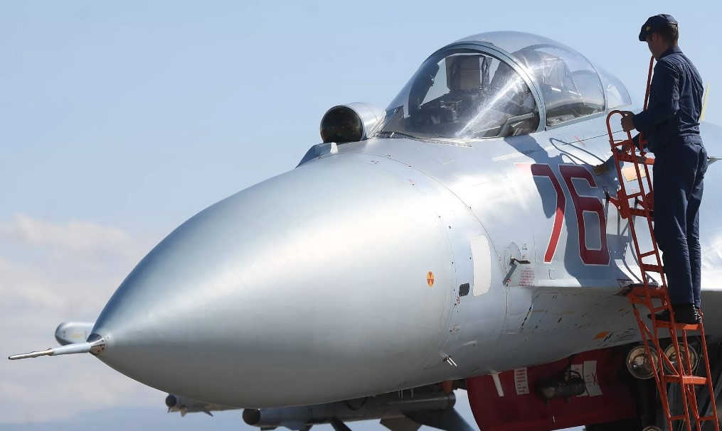 Chuyên gia quân sự: Su-35 tiêu diệt máy bay của LLVT Ukraine trước khi bị phát hiện