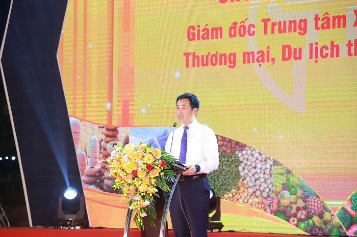 Giám đốc Trung tâm Xúc tiến Đầu tư Thương mại Du lịch thành phố Hà Nội Nguyễn Ánh Dương phát biểu khai mạc chương trình.