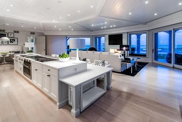 Bếp là kho tiền tài, đặt ở vị trí đại kỵ này khiến tài lộc thất thoát