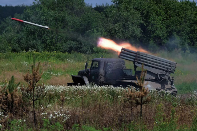 Quân đội Nga đẩy lùi 6 đợt tấn công trên hướng Krasnyi Lyman, tiêu diệt hơn 130 lính Ukraine