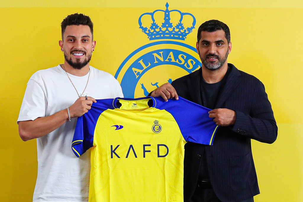 Alex Telles chính thức chia tay Man Utd, tái ngộ cùng Ronaldo