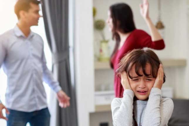 Cha mẹ ly hôn ảnh hưởng tiêu cực đến con cái như thế nào?