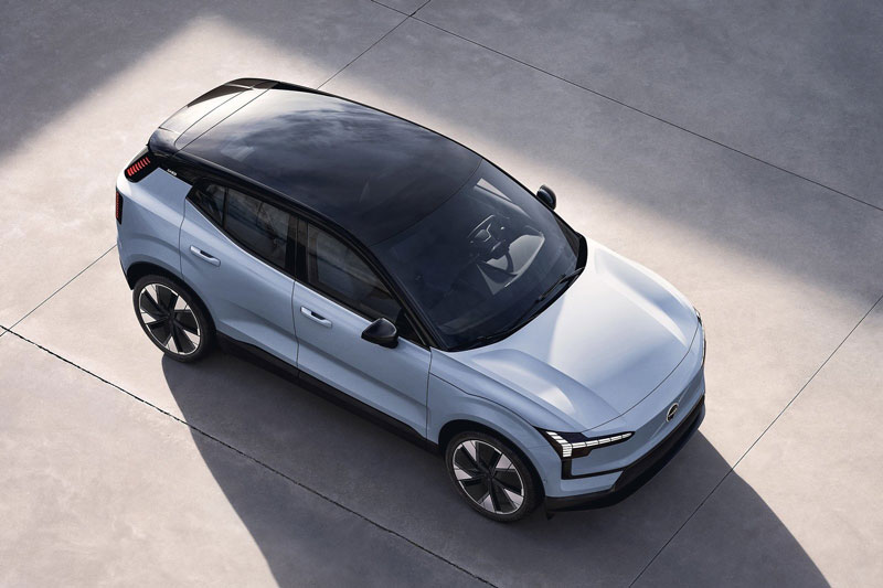 SUV đẹp long lanh, công suất 422 mã lực, giá 850 triệu đồng