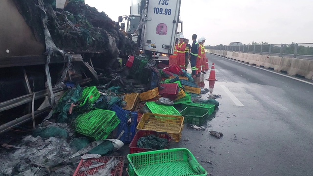 Liên tiếp xảy ra những vụ cháy ô tô trên các tuyến đường cao tốc
