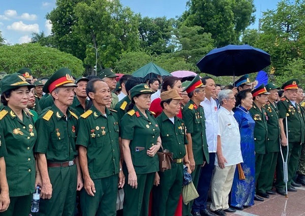 Tôn vinh người có công, xoa dịu nỗi đau da cam