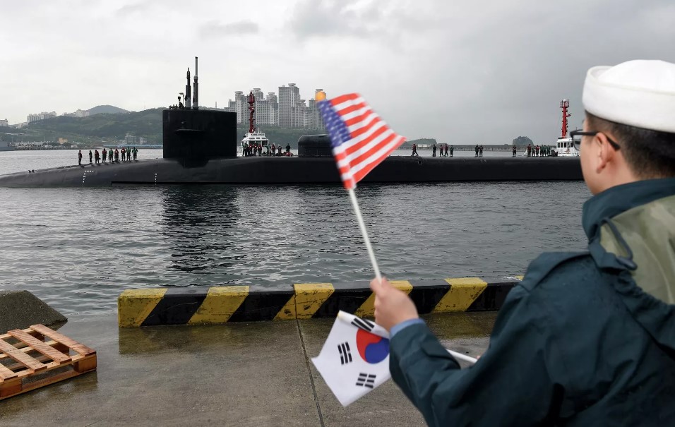 Tàu ngầm hạt nhân Mỹ lại đến Hàn Quốc