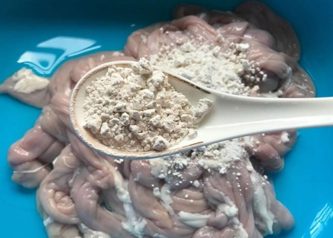 4 mẹo sơ chế lòng lợn sạch, không hôi, chế biến món nào cũng ngon