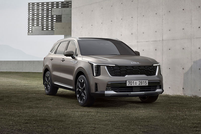 Kia Sorento 2024 lộ diện với thiết kế ấn tượng