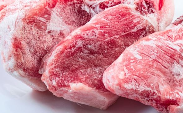 Mẹo rã đông thịt nhanh chóng bằng muối và giấm trắng