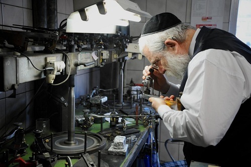 Ngành kim cương Bỉ điêu đứng vì thiếu nguồn cung từ Nga