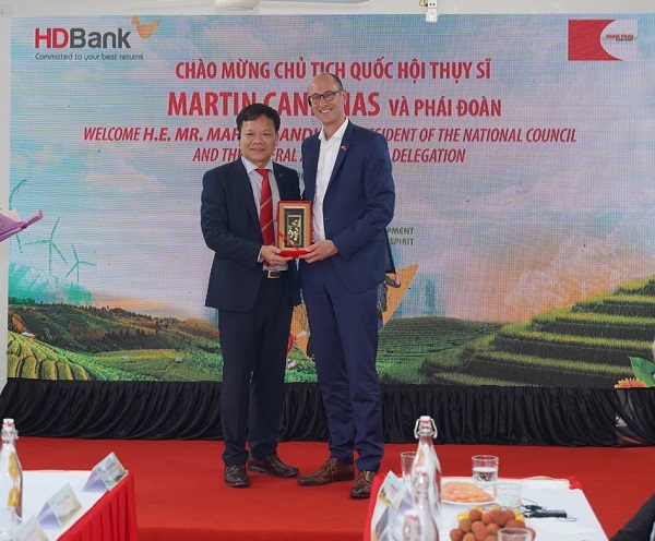 Đại biểu Hội đồng Quốc gia Thụy Sĩ đánh giá cao hoạt động tài trợ chuỗi của HDBank