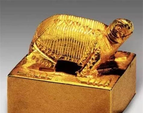 Bí ẩn cổ vật quý hơn vàng 1.700 năm, giá trị ít nhất hơn 3.300 tỷ đồng nhưng “vô dụng” - Ảnh 2.
