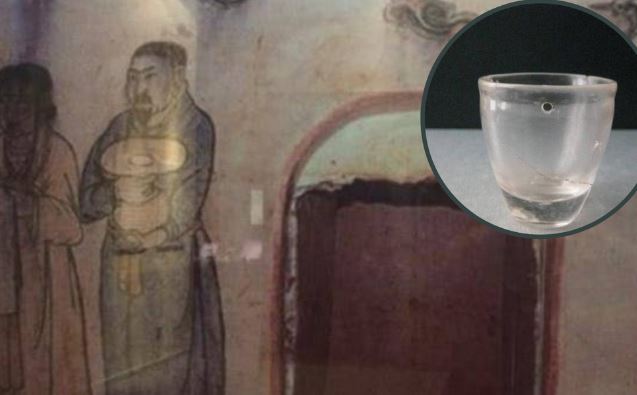 Tìm thấy cái chén kỳ lạ “xuyên không” trong mộ cổ 1.000 năm