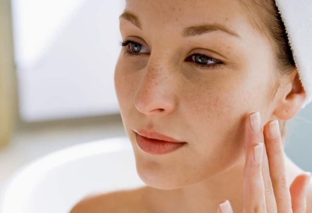 Sau tuổi 30, cơ thể có ‘3 chỗ nhão – 1 chỗ khô’ chứng tỏ bạn đang già đi