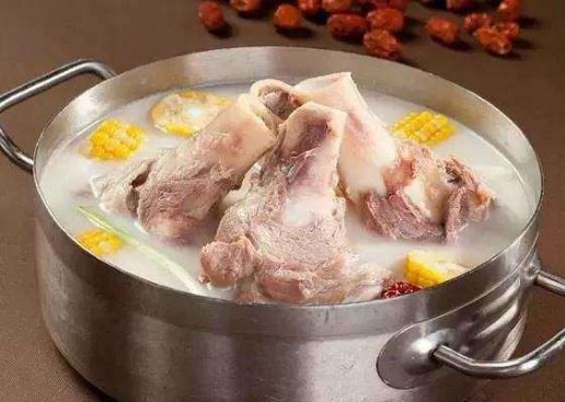 Hầm xương chỉ cần nhớ 3 điều này, nước thơm nức trắng trong như sữa