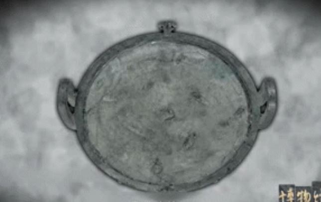 Quốc bảo 2.600 năm, cứ đổ nước là sinh vật bên trong chuyển động