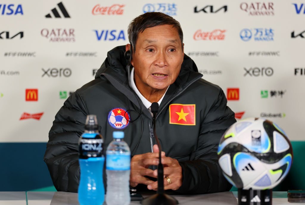 Để thua ĐT nữ Bồ Đào Nha, HLV Mai Đức Chung không hài lòng về điều này