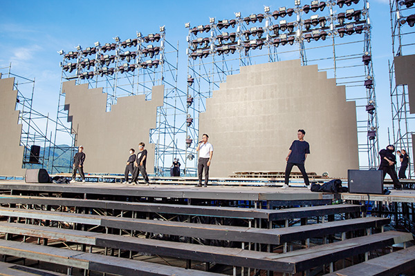 Sân khấu Mỹ Tâm hát tối nay tại Đà Nẵng có gì đặc biệt?