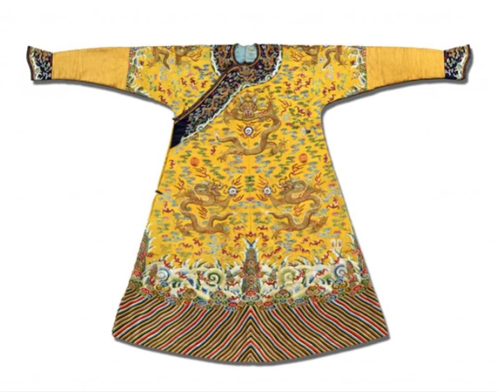 Mỗi một dịp trọng đại, hoàng đế sẽ mặc một bộ long bào khác nhau. (Ảnh: Sohu)