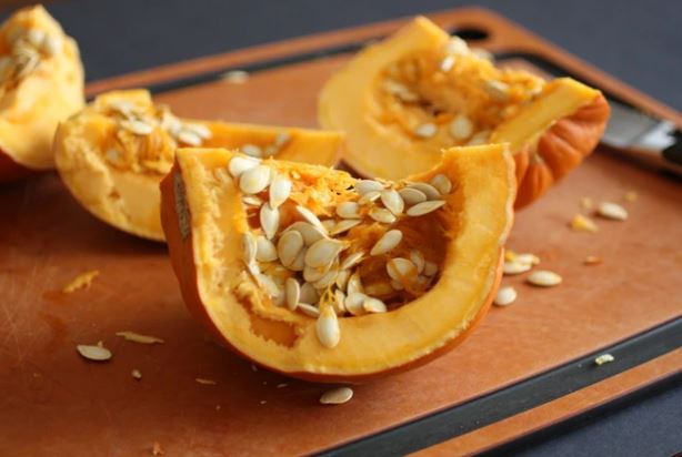 Bộ phận quý giá của quả bí ngô mà WHO khuyên dùng, nhiều người không biết lại bỏ đi lãng phí
