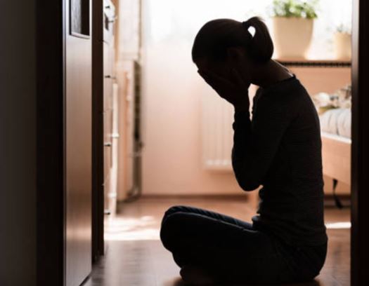 Chồng vừa mất, em chồng đã tiết lộ sự thật tàn nhẫn khiến tôi hận anh