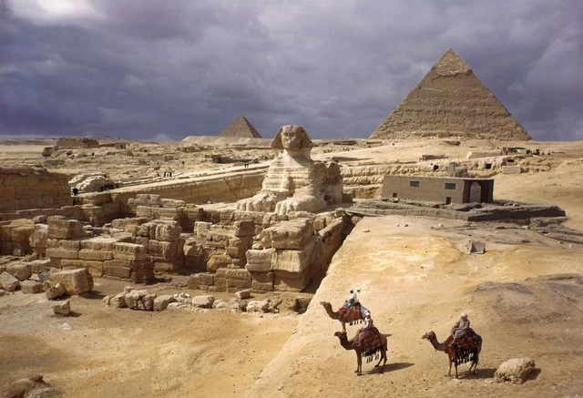 Kim tự tháp lớn nhất và nổi tiếng nhất ở Ai Cập là Kim tự tháp Giza của Pharaoh Khufu. Baijiahao. Kim tự tháp lớn nhất và nổi tiếng nhất ở Ai Cập là Kim tự tháp Giza của Pharaoh Khufu. Baijiahao.