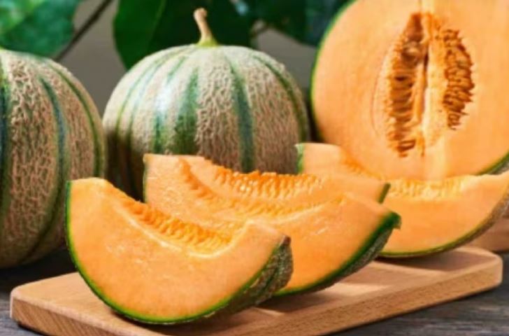 Vì sao không nên kết hợp dưa lưới với sữa để làm món ăn?