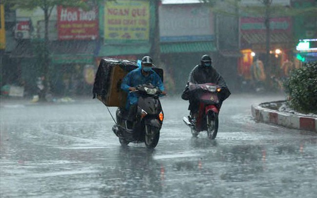 Mưa dông ở Bắc Bộ tập trung vào chiều tối và đêm, cảnh báo lũ quét và lốc xoáy