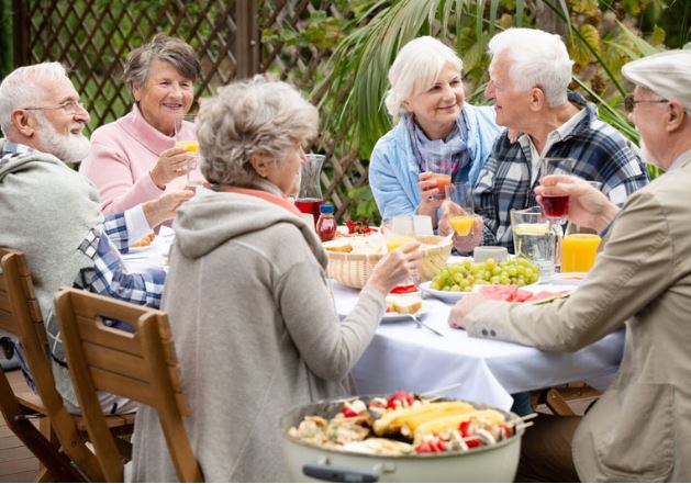 Kinh nghiệm của 3 người già: Về già đừng đến 3 nơi, nếu đi thì chẳng ích lợi gì thậm chí còn “rước họa”