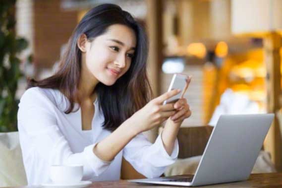 Không phải xinh đẹp hay quyến rũ, phụ nữ có những đặc điểm này mới thu hút phái mạnh