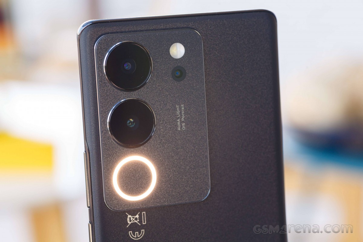 Vivo V29 5G ra mắt: Chip Snapdragon 778G, RAM 8 GB, sạc 80W, chống nước, giá gần 13 triệu đồng