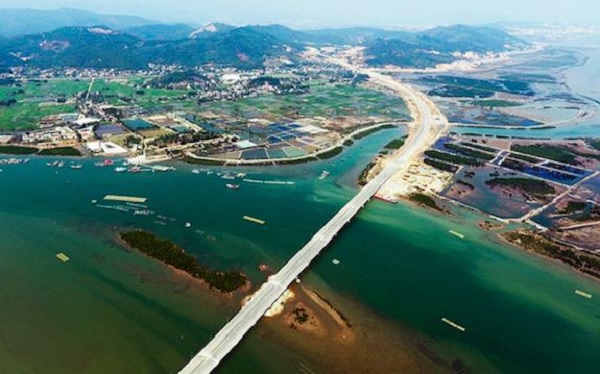 Bứt phá khỏi cách làm cũ, phát triển theo hướng kinh tế tri thức trong liên kết vùng
