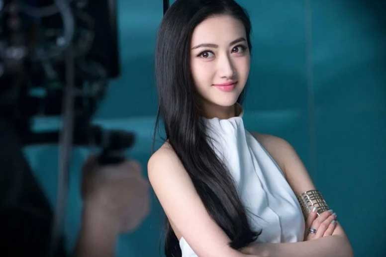 5 đặc điểm của người phụ nữ dễ khiến đàn ông yêu say đắm