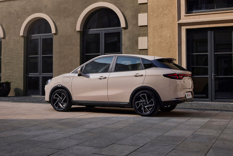 SUV chạy điện thiết kế ấn tượng, phạm vi hoạt động 401 km/lần sạc, giá bán mới là điều đáng chú ý 