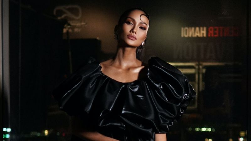 Hoa hậu H'Hen Niê quyết tâm giữ cơ bụng số 11 cho đêm diễn đặt biệt tại Hà Nội