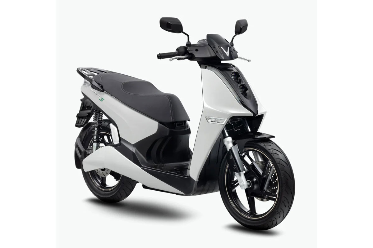 Bảng giá xe máy VinFast tháng 8/2023