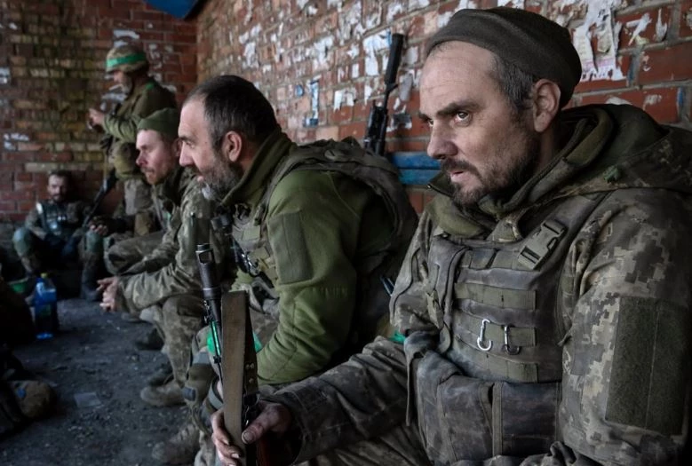 Lính Ukraine ở Tây Bakhmut. Ảnh: Nytimes.
