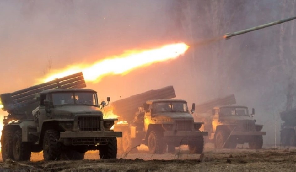 Ukraine gặp thách thức lớn sau khi xuyên thủng phòng tuyến đầu tiên của Nga