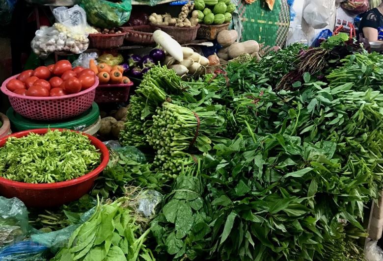 Tại sao ăn nhiều rau vẫn tăng cân?