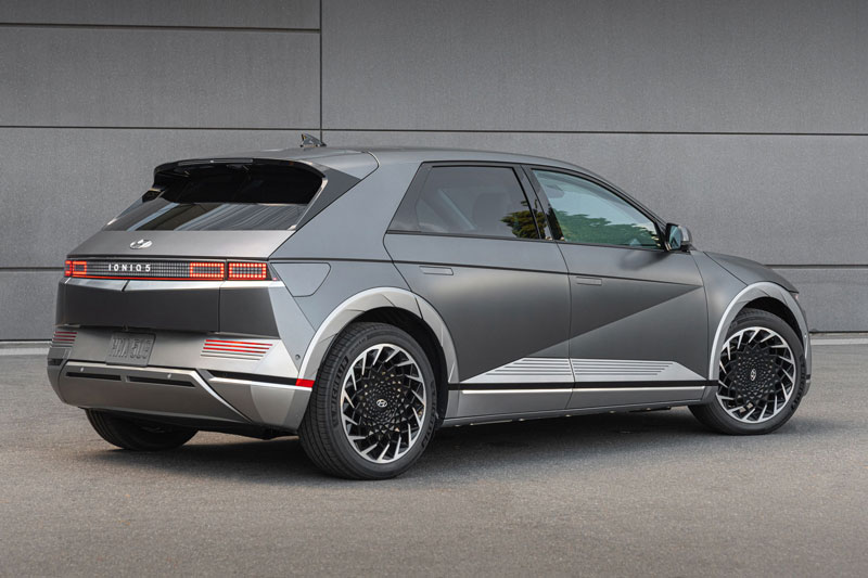 Bảng giá xe Hyundai tháng 8/2023: Ưu đãi lớn, Ioniq 5 lên kệ