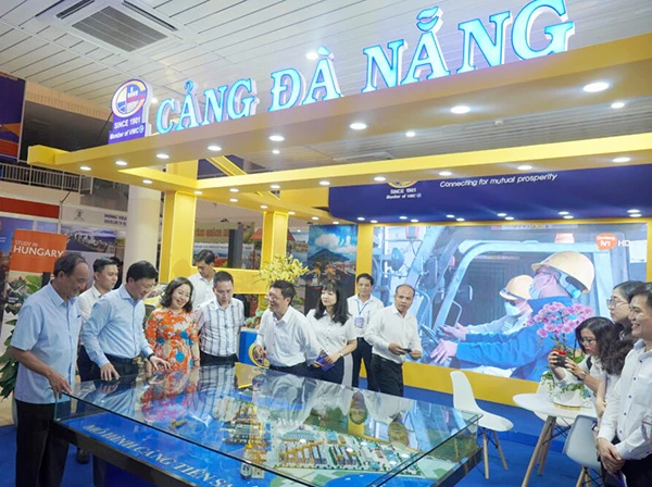 Gian hàng của Cảng Đà Nẵng tại hội chợ quốc tế EWEC - Đà Nẵng 2023.
