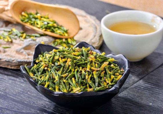 7 loại trà thảo dược tốt cho sức khỏe người cao tuổi